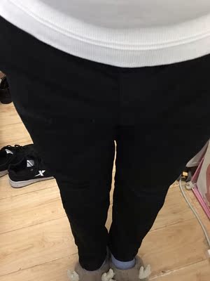 裤子很薄，适合夏天穿，感觉不是小脚裤，上班穿穿，只能说一般。