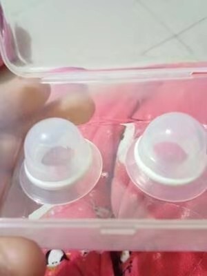 我现在在孕期,用了这个也一个月了吧快,期间买过他家的其他东西感觉都不错,妥妥好评,毕竟部分店的东西都好坏各半,在他家买到实用且不是效果勉强的东西真的还蛮意外的,没想到东西就几个却是良心店哦 我现在在孕期,用了这个也一个月了吧快,期间买过他家的其他东西感觉都不错,妥妥好评,毕竟部分店的东西都好坏各半,在他家买到实用且不是效果勉强的东西真的还蛮意外的,没想到东西就几个却是良心店哦