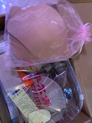 物流很快，月底婚礼用，希望稳妥，用完再来评价，现在无法描述