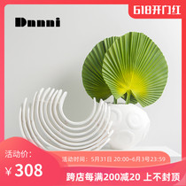 Dnnni Nordic Creative New Year Wheel Ceramic Vase Pendulum room Dining Room Exhibition Hall Hotel-like room folk Decorative Furnishing