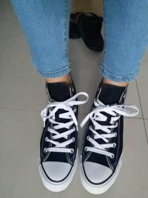 鞋子很舒服,码数正好,穿上挺好看,赞一个 鞋子很舒服,码数正好,穿上挺好看,赞一个