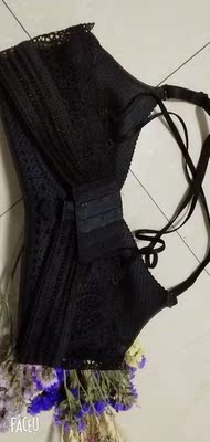 宝贝包装的挺上档次的,做工挺细致的,质量不错,蕾丝的美背设计很性感,交叉肩带设计,夏天穿露背装很漂亮!卖家发货及时,快递也很给力!挺满意的! 宝贝包装的挺上档次的,做工挺细致的,质量不错,蕾丝的美背设计很性感,交叉肩带设计,夏天穿露背装很漂亮!卖家发货及时,快递也很给力!挺满意的!