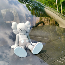 Kaws dolls Sesame Street car ornaments dolls violent bears hand-run model sitting toy car interior decoration