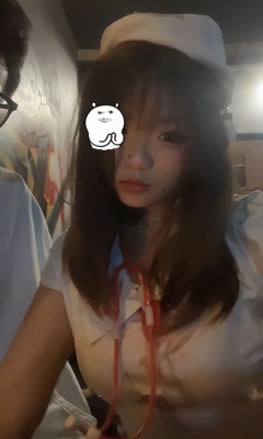 妹子们这件没有那么透哈然后也是赶在万圣节当天拿到了