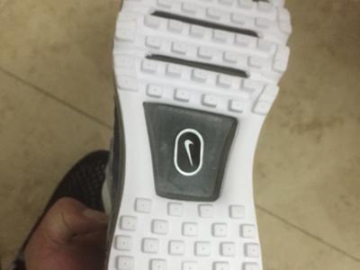 鞋子很好,穿着很舒服, 鞋子很好,穿着很舒服,