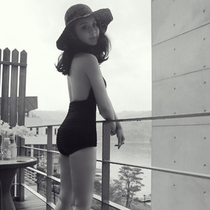 2021 black halter neck halter sexy swimsuit female one-piece belly cover thin size chest conservative hot spring swimsuit female