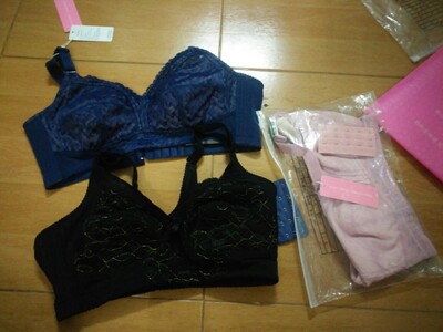 宝贝收到了,超喜欢,这是我第二次买了,买了一件事效果很不错。收到马上拍在拍两件!第二款式客服推荐的,穿的很舒服!黑色是第一次买的,蓝色跟粉红色是第二次的,超级适合我,第二款比较适合我穿🏄👍👍以后就认准这家了😘😘 宝贝收到了,超喜欢,这是我第二次买了,买了一件事效果很不错。收到马上拍在拍两件!第二款式客服推荐的,穿的很舒服!黑色是第一次买的,蓝色跟粉红色是第二次的,超级适合我,第二款比较适合我穿🏄👍👍以后就认准这家了😘😘