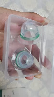 这款乳头矫正器不论是外观还是质量都挺好的，而且没有一丁点味道，值得购买！而且携带方便，且包装干净，卫生！