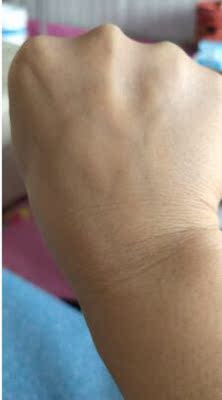 试了一下，温和不刺激，淡淡的香味，等用完了再来追评