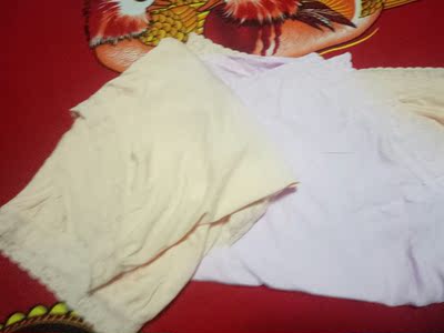 内裤质量很好，弹性大，店家服务态度好，买的很划算