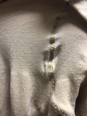 弹力很大很好穿，就是容易掉裆，还有就是穿了两次就成这样了！！