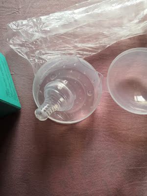 提前购入，等宝宝长牙了就可以用了，看着还不错，储存方便卫生，在一个盒子里放着