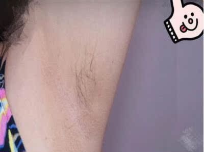 产品做工很精美,买来试用了几天,擦在皮肤上凉凉的很舒服的感觉,深色的皮肤确实看上去出以前白净些,决定坚持用下去,期待更完美的褪变!!! 产品做工很精美,买来试用了几天,擦在皮肤上凉凉的很舒服的感觉,深色的皮肤确实看上去出以前白净些,决定坚持用下去,期待更完美的褪变!!!