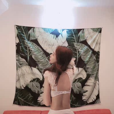 一直想买一款这样的分体泳衣，而且特别显腿长，有点少女感，泡温泉之前收到了，开心！