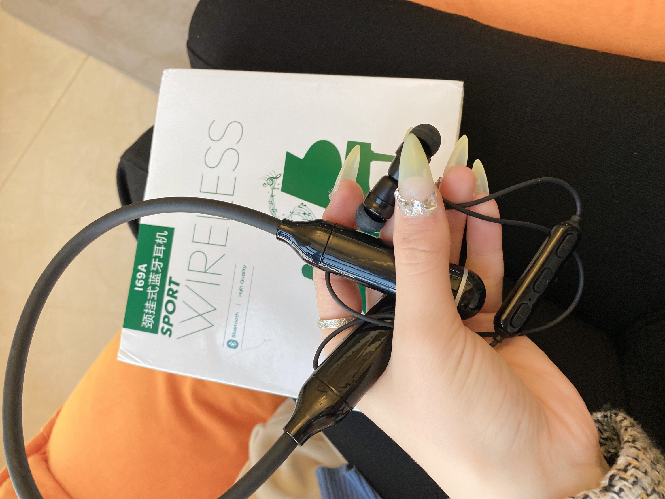 00以内挂脖蓝牙耳机推荐，挂脖蓝牙耳机续航排行榜'