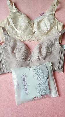 超级棒，真的后悔没有多买几套，这套简直太适合我啦，买了好多内衣，终于有一款适合自己的。做工很细致，不了也特别柔软，应该多买几套夏天穿的。美背处的透气孔太人性化了。搞活动还要多买几套。