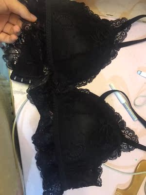 一次性买了好几个这个是我最喜欢最合适的一个,这两个都尺码偏大但是勉强还能穿不喜欢太厚的这个刚刚好很舒适也不会很松松垮垮 一次性买了好几个这个是我最喜欢最合适的一个,这两个都尺码偏大但是勉强还能穿不喜欢太厚的这个刚刚好很舒适也不会很松松垮垮