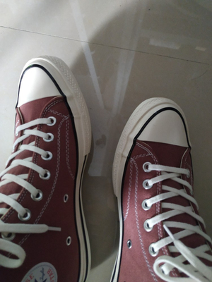 鞋子收到了，包装完整，经典款，试穿了大小合适