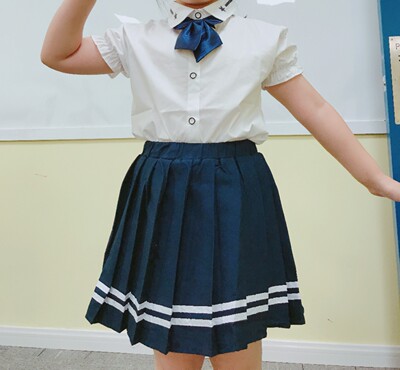 衣服非常好看,家长孩子都很喜欢,美中不足的就是希望细节方面再完善下,比如扣子的线头这些 衣服非常好看,家长孩子都很喜欢,美中不足的就是希望细节方面再完善下,比如扣子的线头这些