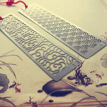 Students can customize gift bookmarks