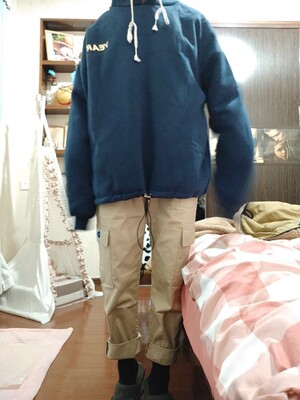 好看，喜欢的可以买哦，给弟弟好像买大了