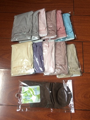 多次购买&hellip;&hellip;这次入十条送一条.够穿一阵子了！这短裤贴身舒适，穿起来不勒，多个颜色都很好看、裤型也挺适合.特别夏天穿起来透气，已经离不开它啦.穿别的总觉得不够轻盈，这款毫无负担.五分.