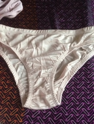 还没试穿,内内一直穿蚕丝的,双12囤货中。 还没试穿,内内一直穿蚕丝的,双12囤货中。