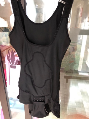 此用户没有填写评价。 此用户没有填写评价。