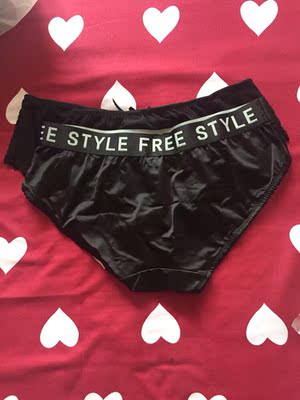 大家自己看吧,从来没有给过差评,这次真的是太差差评了,同样的M码居然能小这么多,说了客户还说款式不同,那你们也没有上传真实的内裤,请问我们是看图片买,实际内裤买,还是尺码买呢?最后答应给换了了,说3-5个工作日邮寄回来,结果都十天了还没邮寄,问客服一个小时也没有人回复,电话也没有人接,真是服务态度太差了。 大家自己看吧,从来没有给过差评,这次真的是太差差评了,同样的M码居然能小这么多,说了客户还说款式不同,那你们也没有上传真实的内裤,请问我们是看图片买,实际内裤买,还是尺码买呢?最后答应给换了了,说3-5个工作日邮寄回来,结果都十天了还没邮寄,问客服一个小时也没有人回复,电话也没有人接,真是服务态度太差了。