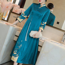 Improved cheongsam young Republic of China style retro women autumn and winter girls long temperament thin Chinese dress