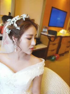 买来结婚使用的，聚拢效果很不错，防滑效果也可以，一整天都没滑落，质量很好