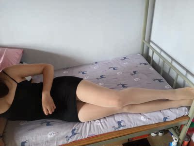 衣服收到试了一下 穿上后还挺好的 黑色的比较性感 ,也太修身了趴 。挺满意的挺满意的 ,喜欢的 可以购。。 衣服收到试了一下 穿上后还挺好的 黑色的比较性感 ,也太修身了趴 。挺满意的挺满意的 ,喜欢的 可以购。。