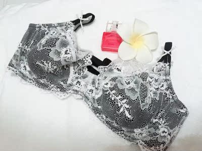 特地洗过以后穿的,内衣摸起来蕾丝很柔软,很薄,款式很美又性感,穿了2天没有起球问题,很舒服,又入手一件米白色的~ 特地洗过以后穿的,内衣摸起来蕾丝很柔软,很薄,款式很美又性感,穿了2天没有起球问题,很舒服,又入手一件米白色的~