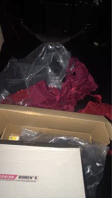 内衣收到了 简直太棒了 喜欢 这么便宜 穿起来真的不错 会继续回购的
