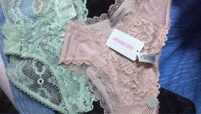 都是系统自动好评，花了有好多好多钱，后来才知道淘宝评论得积分可以涨淘气值时，才知道评论的重要性，所以以后无论买什么东西，我都先把这段话復&middot;制粘贴下来，然后再写宝贝评论，没错，评论80个字以上就可以获得50个积分。