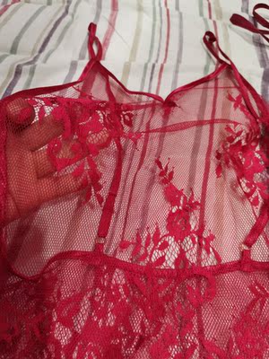 性感漂亮的蕾丝,穿着贴身舒服透气,颜色好看,水洗没脱色。 性感漂亮的蕾丝,穿着贴身舒服透气,颜色好看,水洗没脱色。