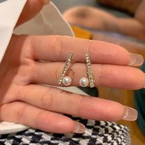 Small and exquisite earrings female ins Wind earrings 2021 New Tide pearl earrings female sterling silver tea earrings