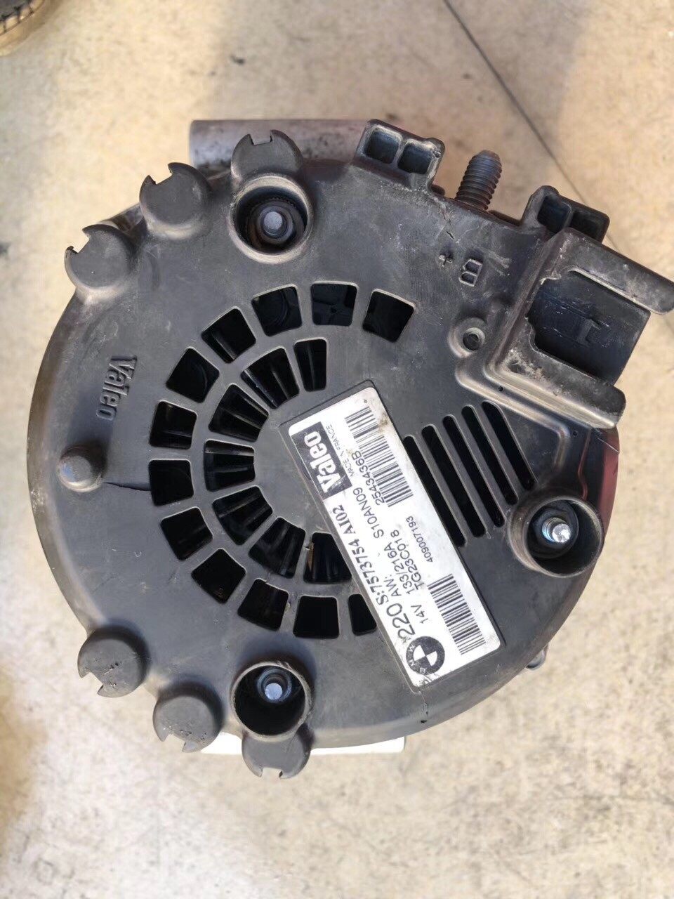 发电机适用宝马5系原厂拆车宝马f02523525535x5x6发电机