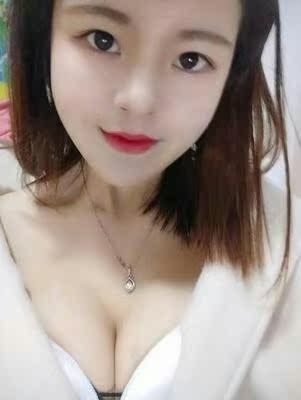 经过坚持使用,发现不仅仅胸大了,而且副乳还小了很多,胸型现在好看点了 经过坚持使用,发现不仅仅胸大了,而且副乳还小了很多,胸型现在好看点了