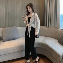 2020 autumn new small fresh long-sleeved slim chiffon shirt short drawstring temperament floral shirt top womens clothing