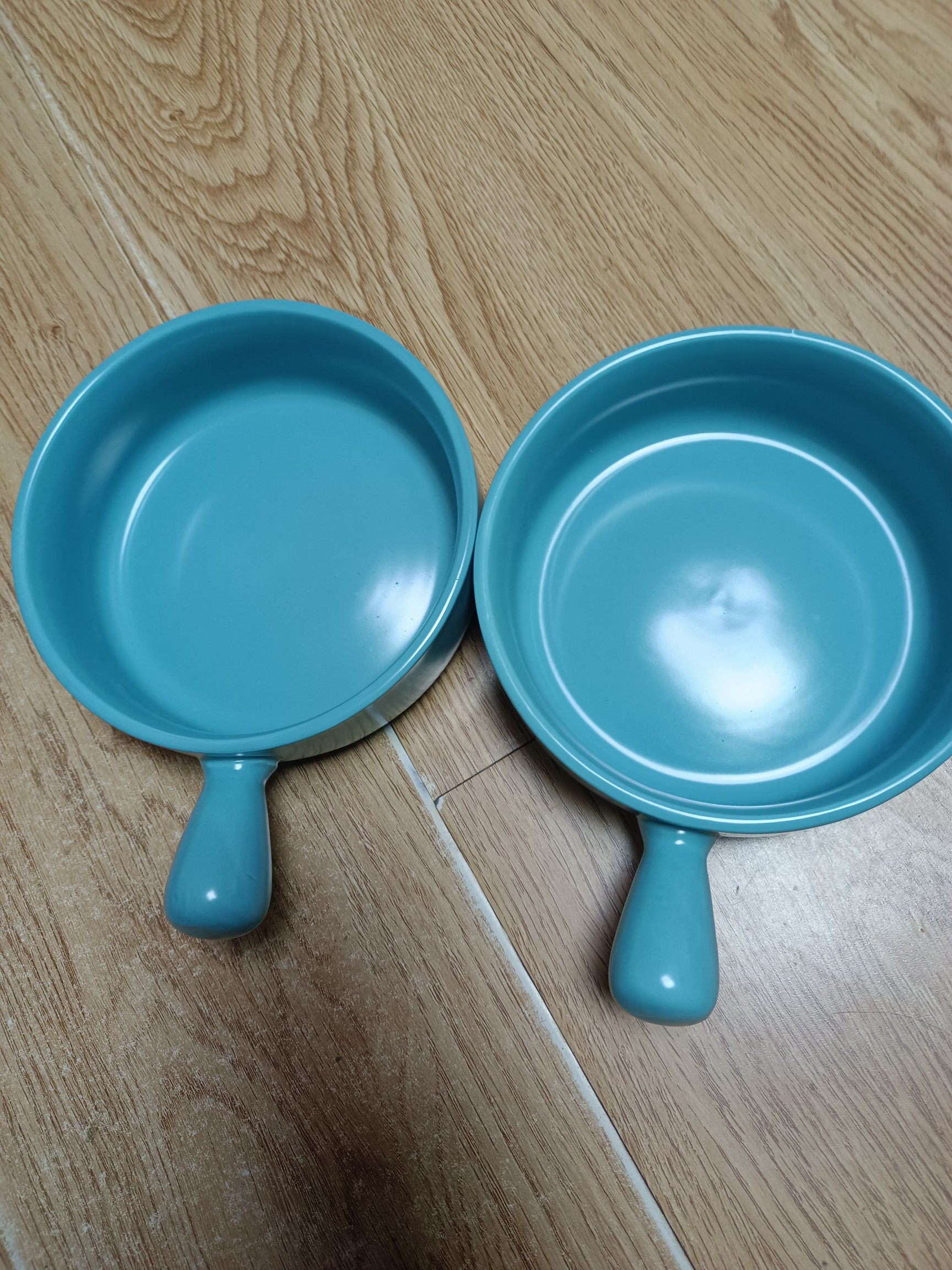 收到了有一段时间,碗挺好看的,质量也很好就是在运输过程中盒子破损