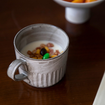 Sanzhai home Japanese powder lead handmade gray glaze coarse pottery coffee cup hand-made food udder original gray glaze water Cup mug mug