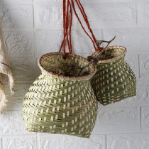 Tea picking bamboo basket Small back basket Bamboo woven fish basket Bamboo products decoration props Childrens dance performance bamboo basket Small bamboo basket