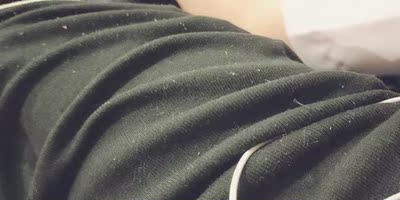 穿了一次,两天,洗了就这样了。衣服还是挺喜欢的款式,就是这样就尴尬了 穿了一次,两天,洗了就这样了。衣服还是挺喜欢的款式,就是这样就尴尬了