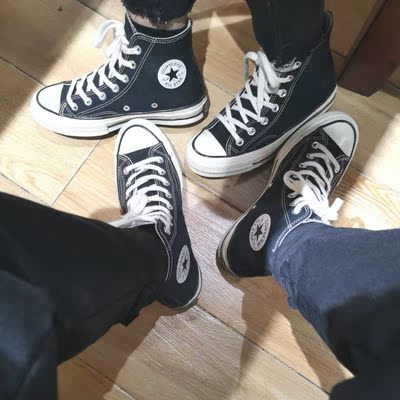 帅炸了做工不错 没毛病 鞋底很厚实 ， 穿起来很舒适轻便透气 总之很满意 完全符合预期，是正品的推荐了平常穿多大就买多大。