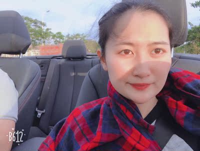 买来去三亚玩得时候穿，但是生病啦，没有穿成，在酒店睡了几天，浪费了，试穿了一下，衣服很厚，质量很好，弹性不是那么好，我155，90穿xs有点紧