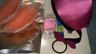 看评论选了一个最好的，第一次买，感觉还可以，送了很多东西。