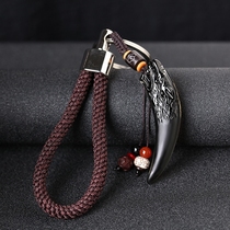 New creative wolf tooth car keychain pendant personality evil evil safety jewelry high-end simple men and women pendant