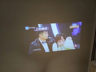 究竟新出的蒂彤M38投影仪怎么样，优点和缺点讲解