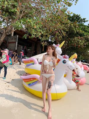 泳衣很好看 型很好